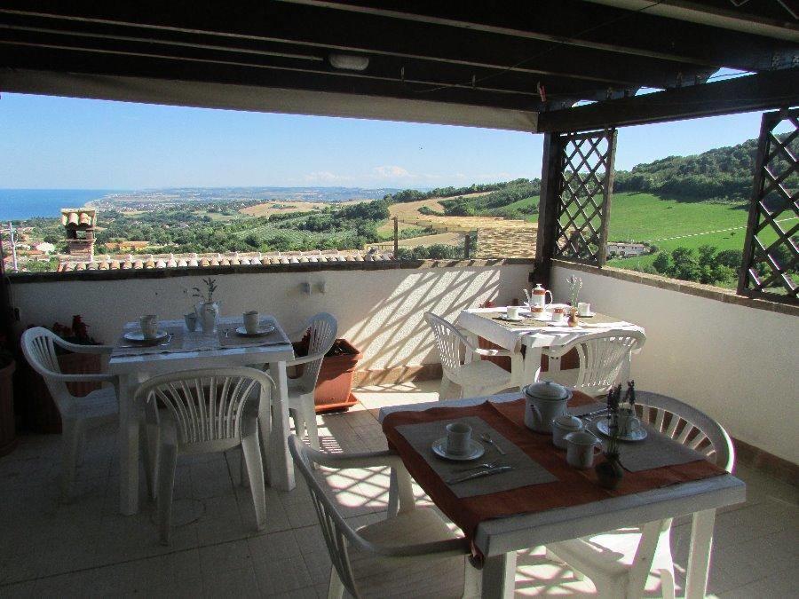 B&B A Casa Mia Sirolo Extérieur photo